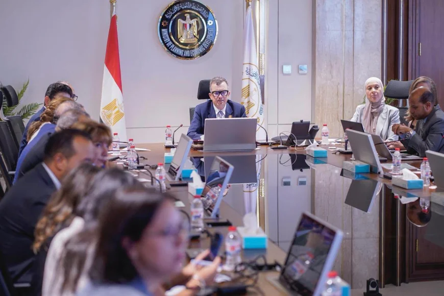 وزير التخطيط يستعرض برنامج التحول الاقتصادي.. مصر تحقق نموًا 5.1% خلال 2025/2026