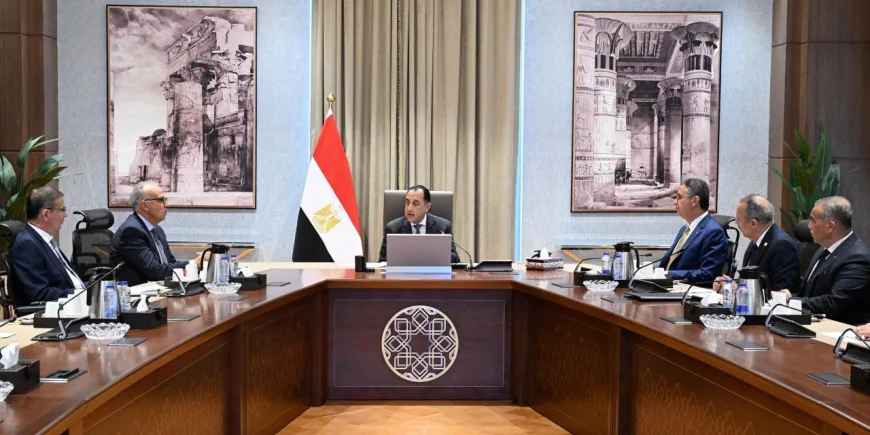 رئيس الوزراء يستعرض محاور جلسة الأمن الغذائي والمائي بمنتدى مصر 2026