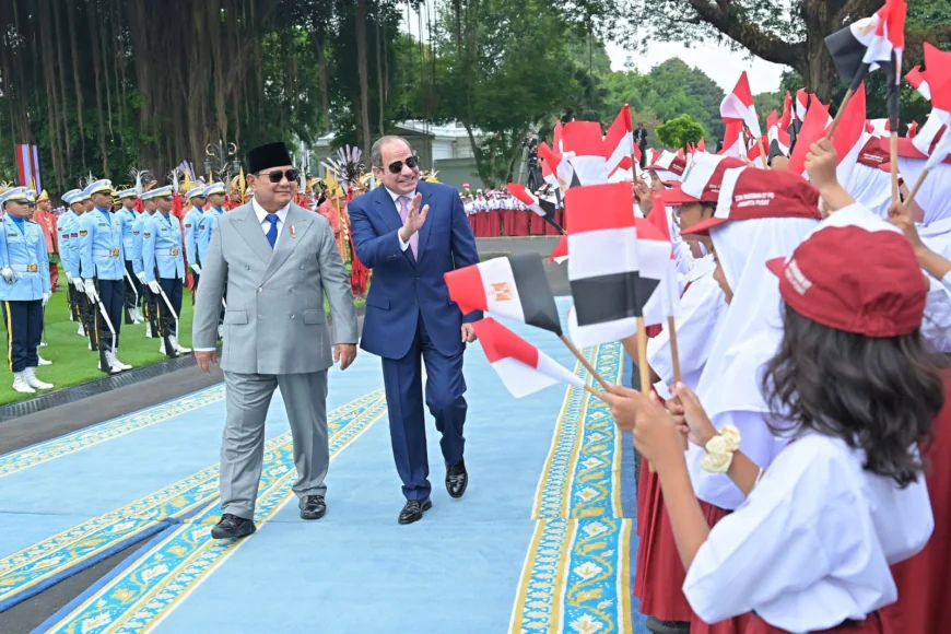 الرئيس السيسي يوجه رسالة شكر للرئيس الإندونيسي في ختام زيارته إلى جاكرتا