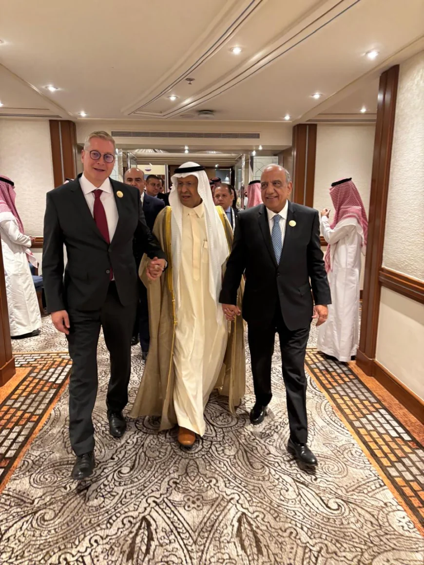 مصر والسعودية تبحثان توسيع الشراكة في البترول والغاز والكهرباء والطاقة المتجددة