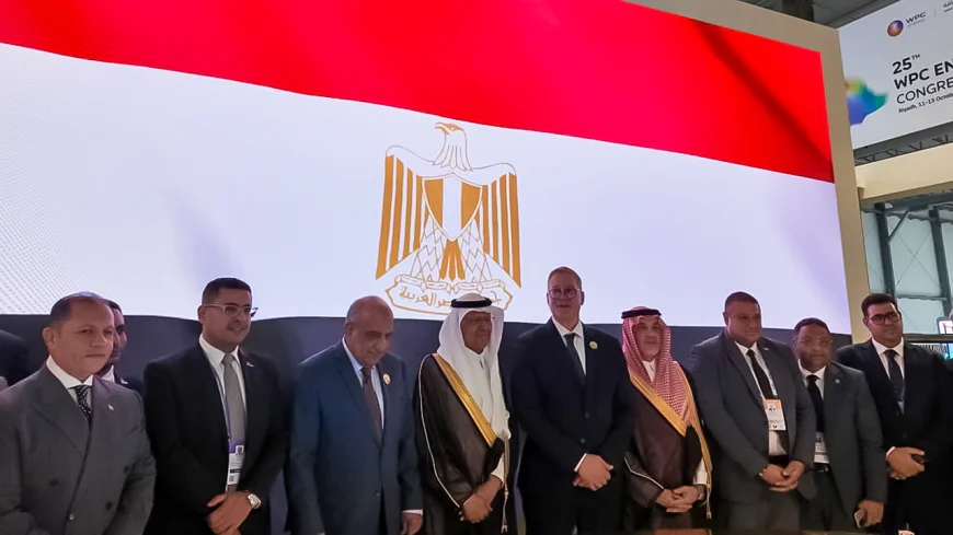 وزير الطاقة السعودي ووزيرا البترول والكهرباء يتفقدون جناح مصر بمعرض WPC بالرياض