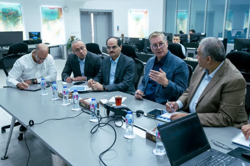 وزير البترول يتفقد مركز التحكم القومي للغاز الطبيعي.. متابعة لحظية للتدفقات وتأمين احتياجات السوق المحلية